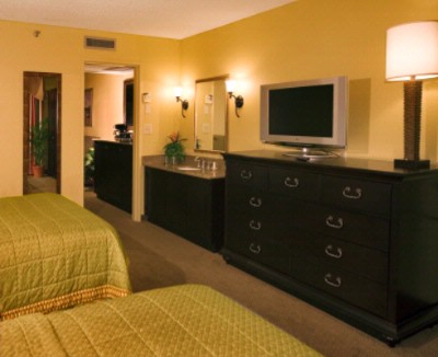 Embassy Suites Fort Lauderdale - Suite Furniture With Lcd Flat Screen Tv