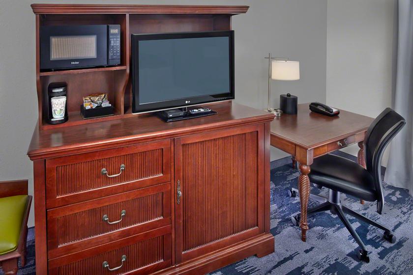 Summerplace Inn - One Bedroom Suite