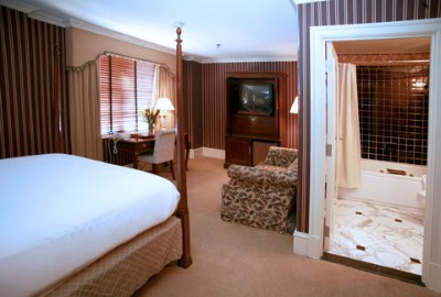 The Dunhill Hotel - Guest Room