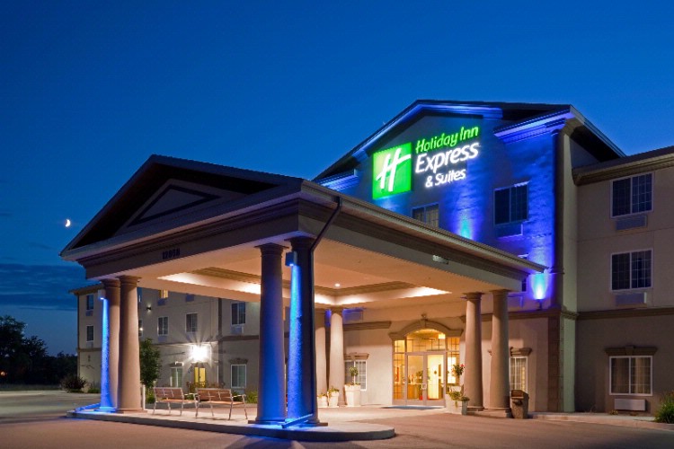 Holiday Inn Express Hotel & Suites - 