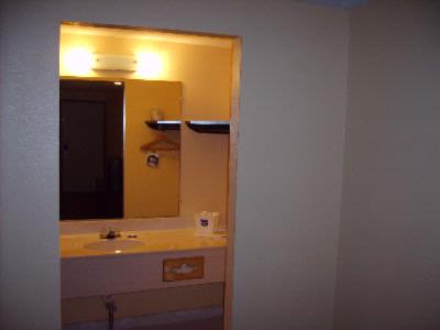 Knights Inn Columbus East - 