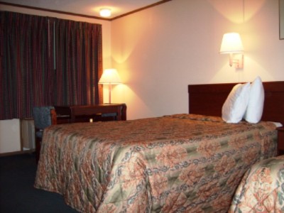 Knights Inn Columbus East - 