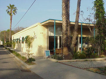 Santa Barbara Tourist Hostel - 