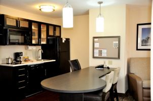 Candlewood Suites Hotel - Gazebo & Bbq Grills