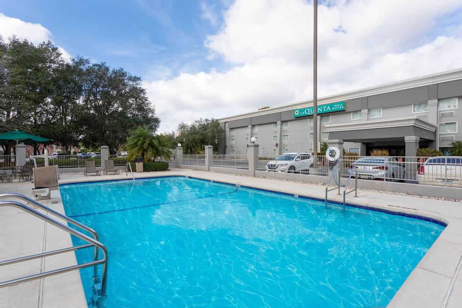 La Quinta Inn & Suites - 