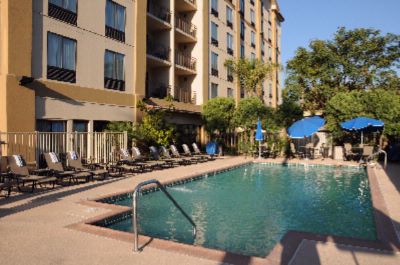 Hampton Inn & Suites - Outdoor Pool And Jacuzzi