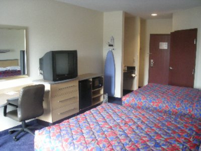 Red Roof Inn - Double