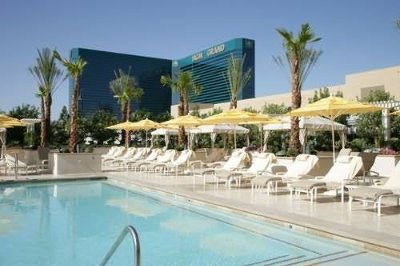 The Signature at MGM Grand by Lsi - One Of 3 Signature Pools