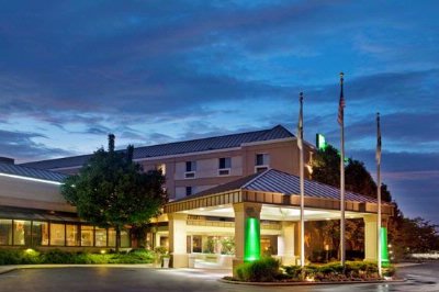 Holiday Inn Hotel & Suites - 