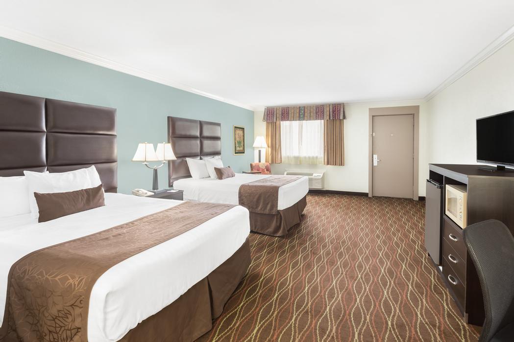 Best Western Alpine Helen - Large Room With 2 Queens