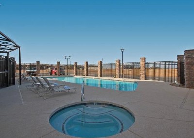 Relax By Our Sparkling Heated Pool & Jacuzzi