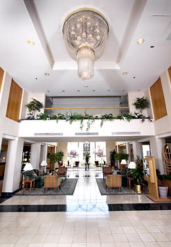 Marriott Detroit Airport - Main Lobby