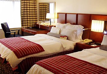 Detroit Marriott Southfield - Standard Double Bed Guest Room