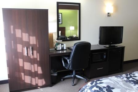 Room With 2 Queen Size Beds