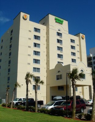 Image of Emerald Shores Hotel