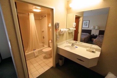 Amerisuites Orlando Airport Northeast - Bathroom In Suites