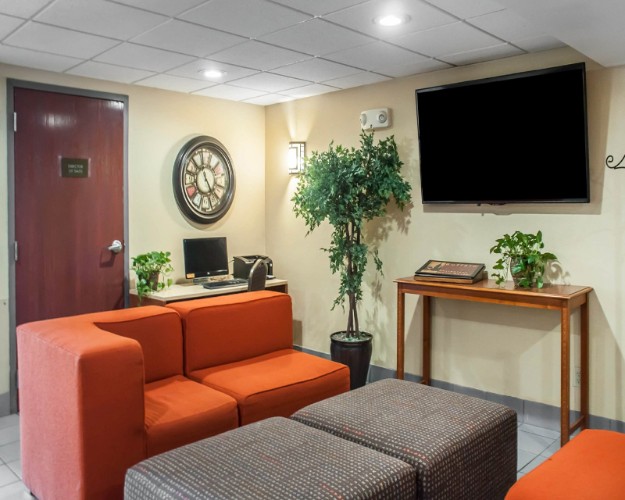 Comfort Inn University - 