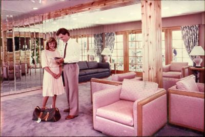 Adventurer Hotel - Lobby