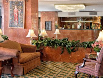 Ramada - Hotel Lobby