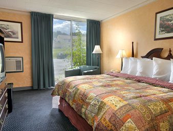 Ramada - Standard King Size Room