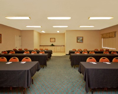 Comfort Suites Peoria Sports Complex - Largest Meeting Room In Area. (56 Max Occ.)