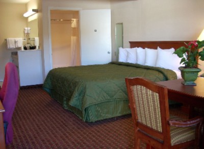 Ramada Limited Sea World - Room With One King Bed