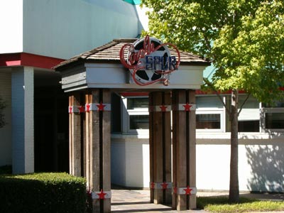 Ramada Dfw Airport South - On Site Restaurant Circle Spur Grille