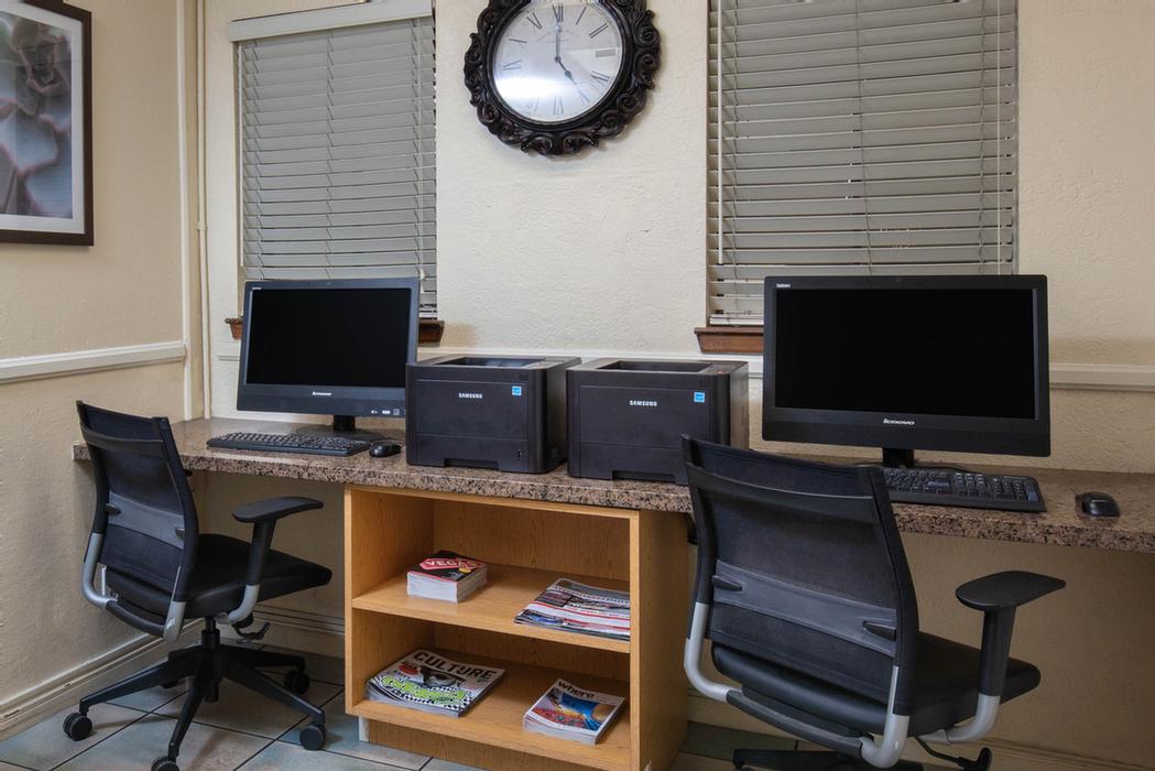 La Quinta Inn Las Vegas Airport - Comfortable And Restful Place At The End Of The Day Junior Suite