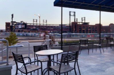 Hilton St. Louis at the Ballpark - Outdoor Patio