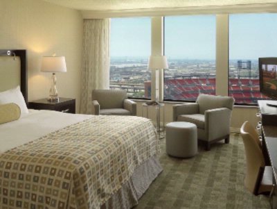 Hilton St. Louis at the Ballpark - Guest Room Overlooking Busch Stadium