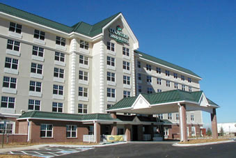 Country Inn & Suites Denver International Airport - 