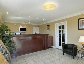 Days Inn Suites Victorville - 