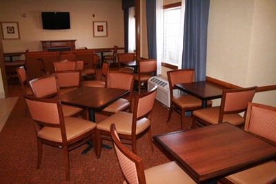 Owatonna Country Inn & Suites - 
