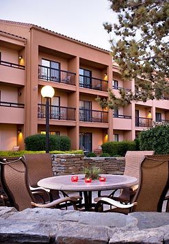 Courtyard Richardson Spring Valley - Courtyard