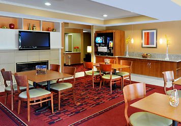 Residence Inn by Marriott Central Expressway - Lobby