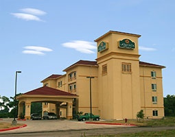 La Quinta Inn & Suites - 