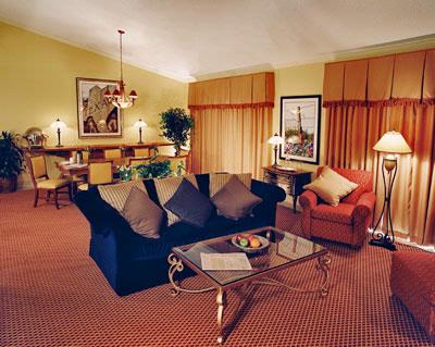 Marriott Plaza San Antonio - Concierge Lounge 2
