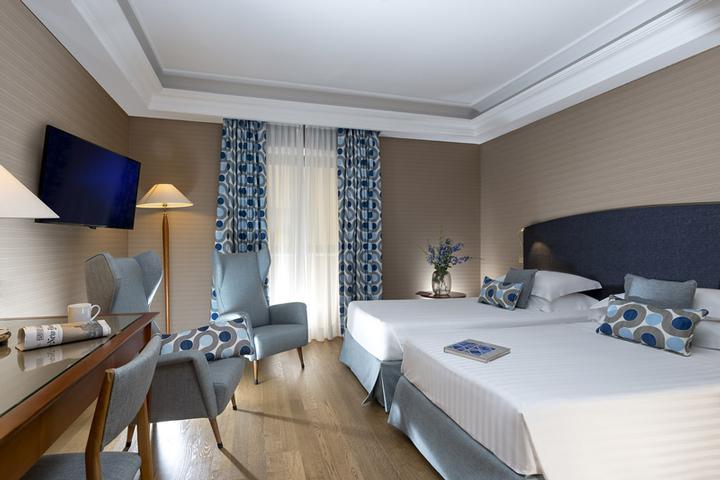 Royal Continental - 