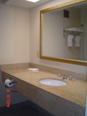 Motel 6 Decatur - Vanity