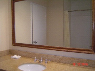 Motel 6 Decatur - Bathroom Vanity