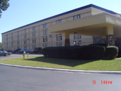 Motel 6 Decatur - Front Side Of The Building