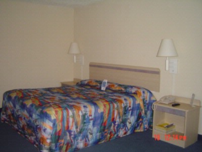 Motel 6 Decatur - King Size Bed