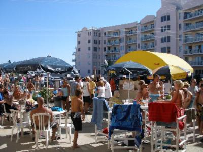 Barefoot Bar & Grille