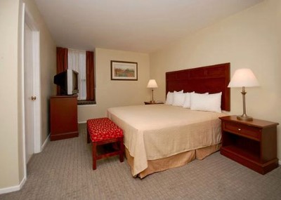 Quality Suites Dallas - Bed Room