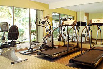 Quality Suites Dallas - Fitnessroom