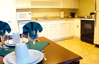 Quality Suites Dallas - In Room Kitchen