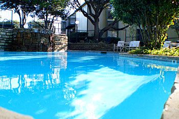 Quality Suites Dallas - Pool