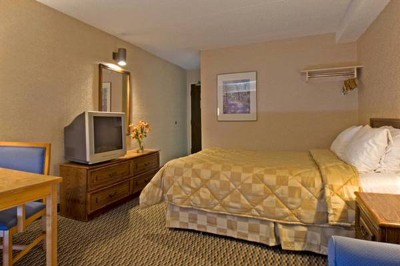 Queen Bedded Room