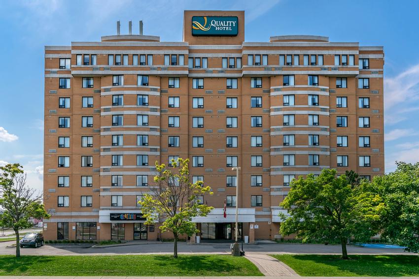 Quality Hotel Montreal East