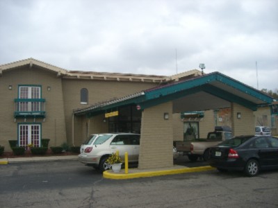 University Inn & Suites of Dayton - Univesrity Inn & Suites